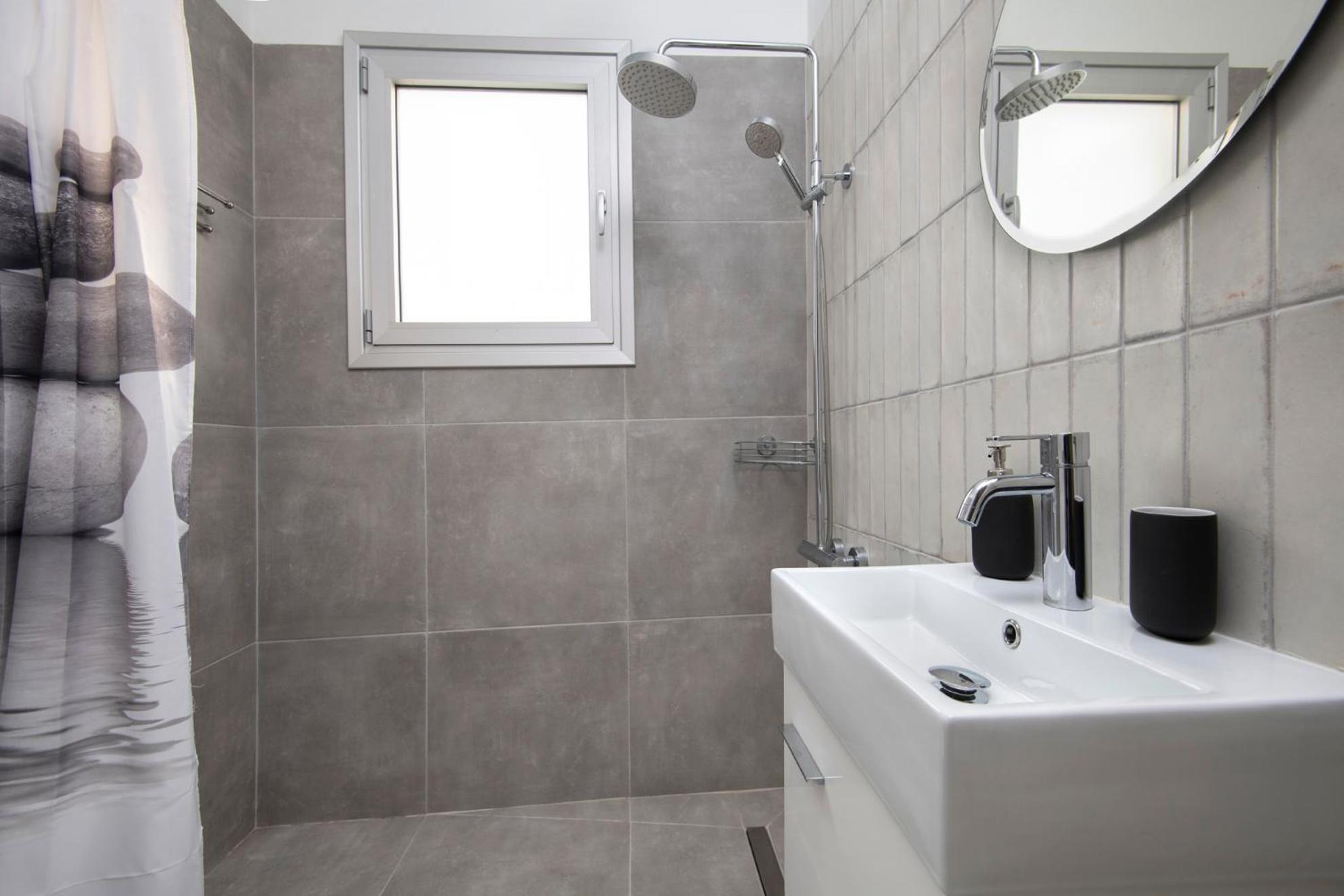 Amazing Two Bedroom Apartment Larnaca Exterior photo